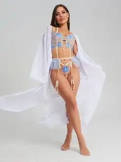 Zmysłowy komplet z haftem i łańcuszkami