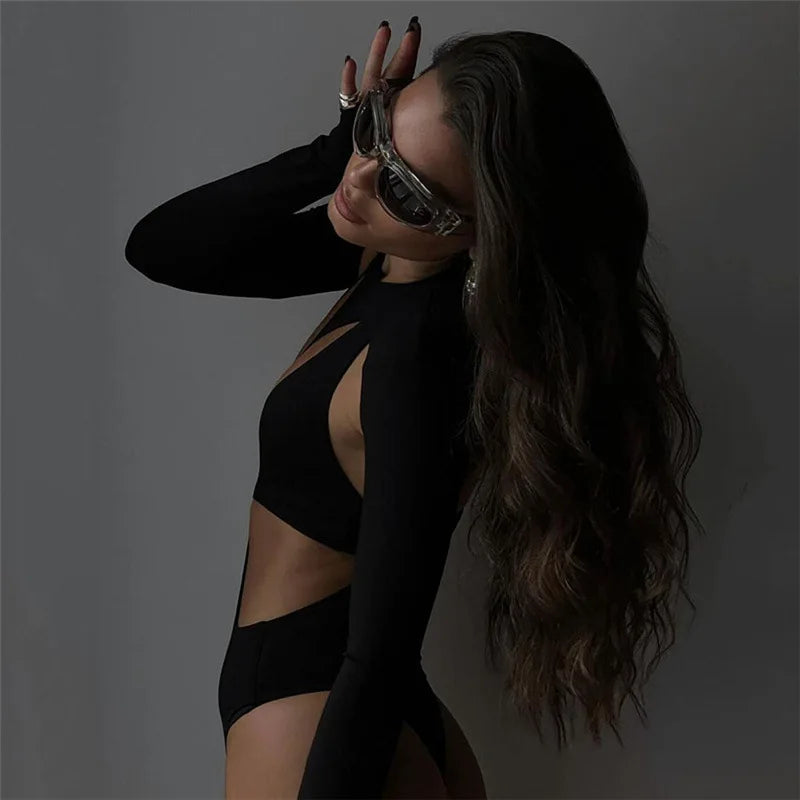 Czarne body z wycięciami - Pernille