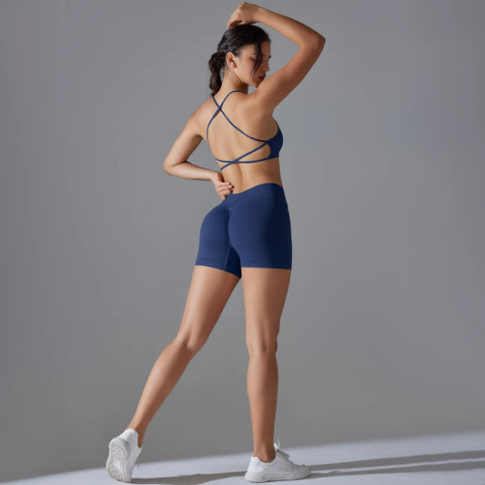 Sportowy komplet z wiązanym topem - Pernille