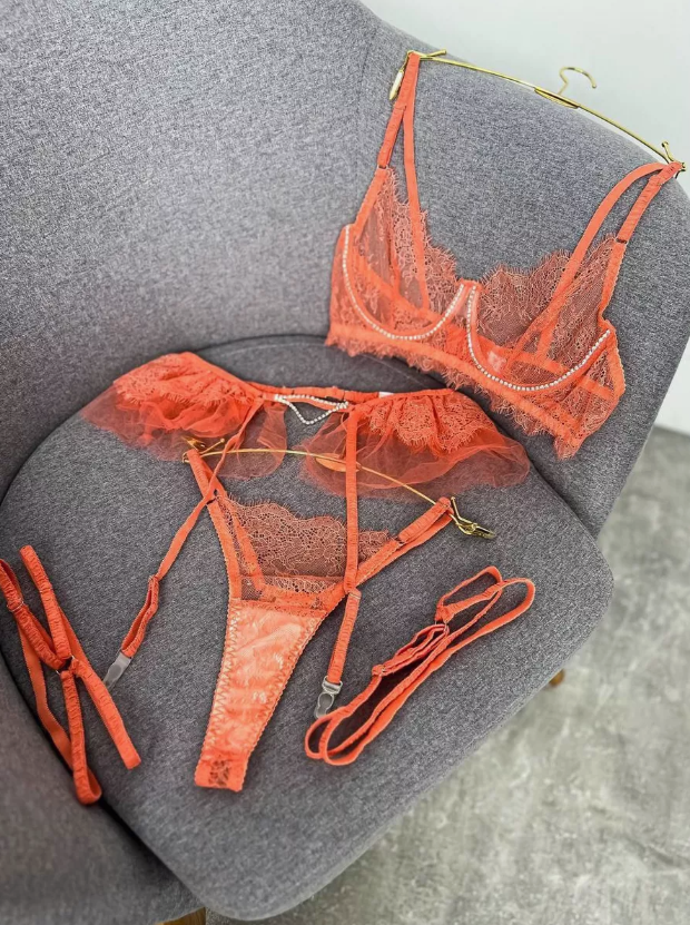 Neonowy 3-częściowy komplet bielizny koronkowej - Pernille