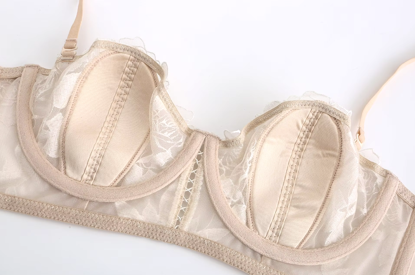 Koronkowy komplet bielizny z motywem róż - Pernille