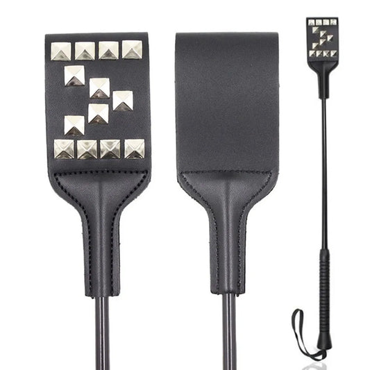 Bicz skórzany z ćwiekami - Pernille