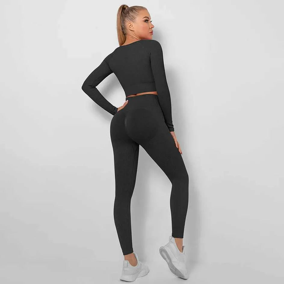 Sportowy komplet top i legginsy - Pernille