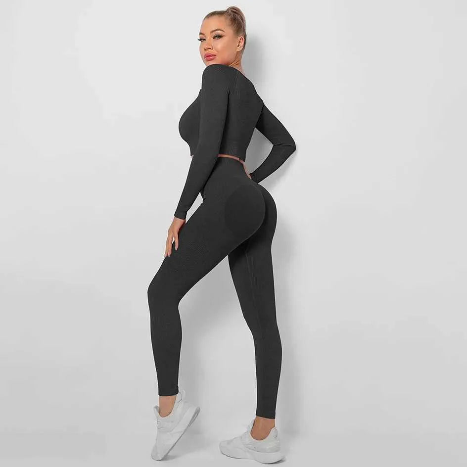 Sportowy komplet top i legginsy - Pernille
