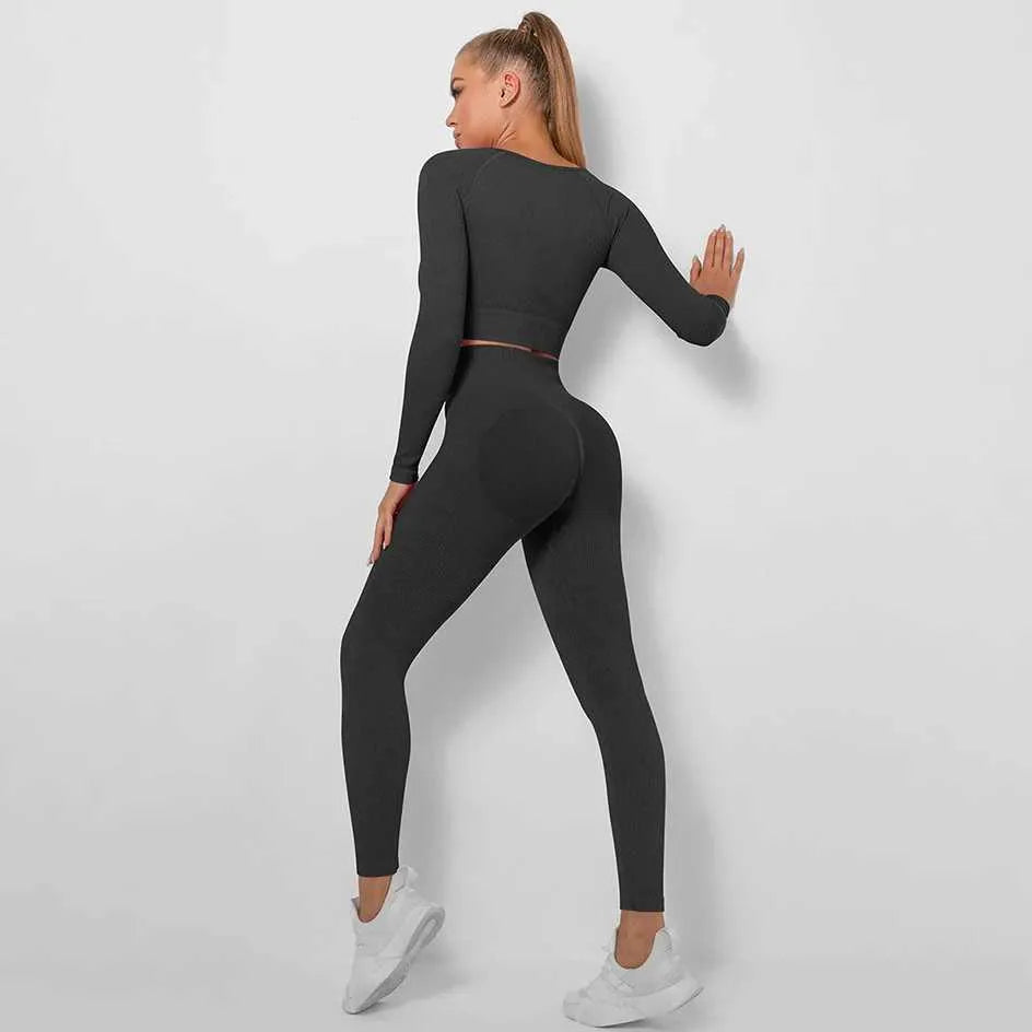 Sportowy komplet top i legginsy - Pernille