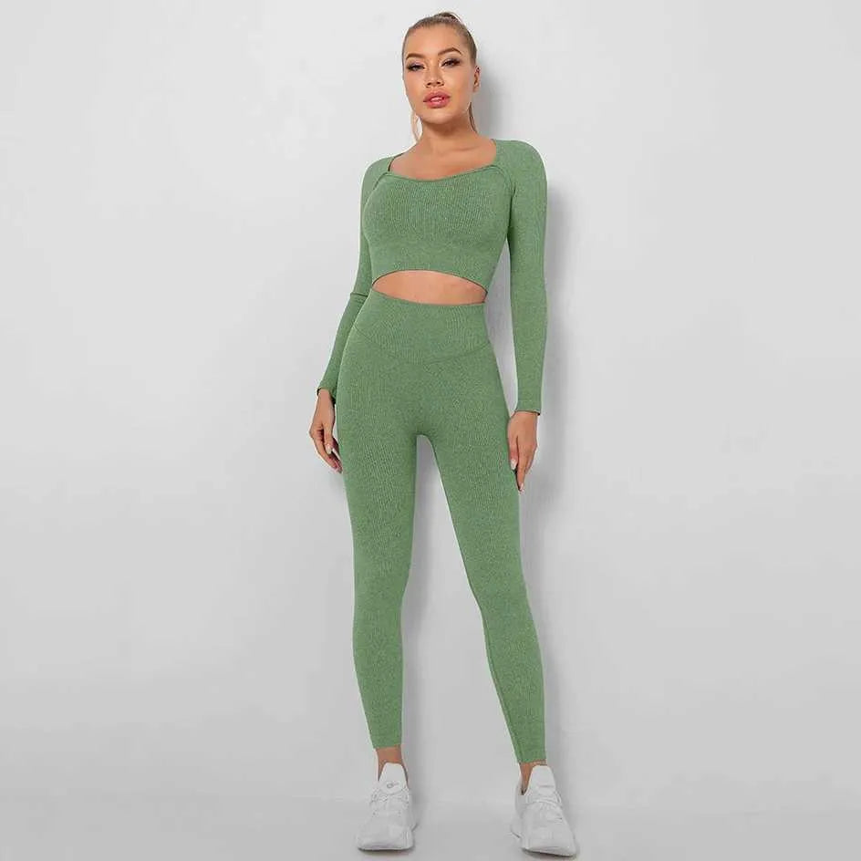 Sportowy komplet top i legginsy - Pernille