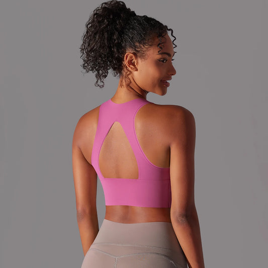 Sportowy top z wycięciem na plecach - Pernille