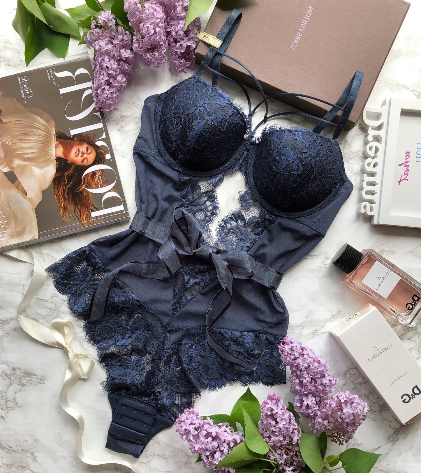 Koronkowe Body Push-Up z Paseczkami i Wiązaniem