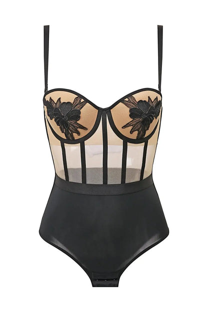 Body damskie z haftem kwiatowym i prześwitującą siateczką od Pernille – eleganckie body koronkowe w kolorze nude i czarnym, bielizna damska premium