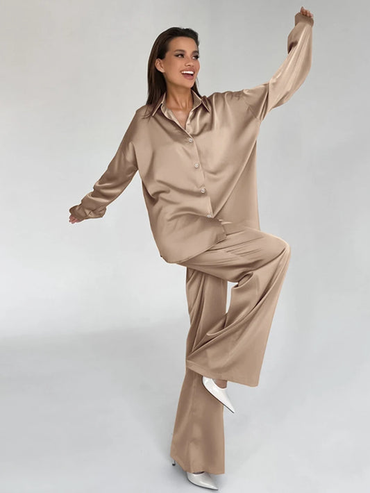 Elegancka satynowa piżama - Pernille