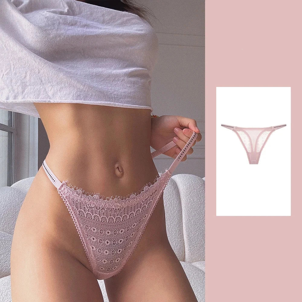 Koronkowe stringi z wysokim stanem - Pernille