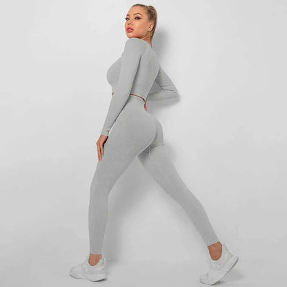 Sportowy komplet top i legginsy - Pernille