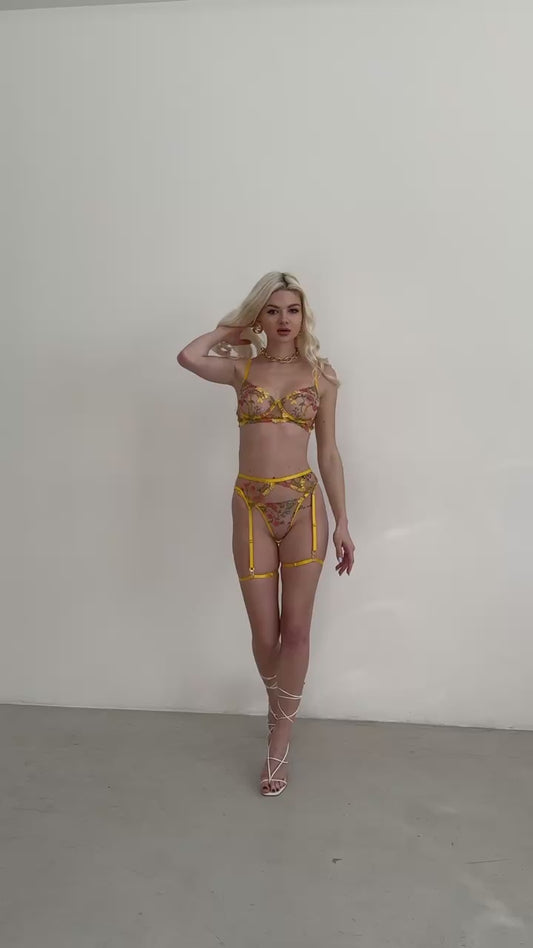 Żółty koronkowy komplet bielizny koronkowej